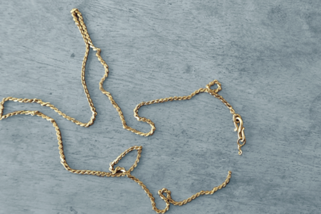 Mau Jual Kalung Emas Putus? Segini Potongan dan Ketentuan Terbarunya 1